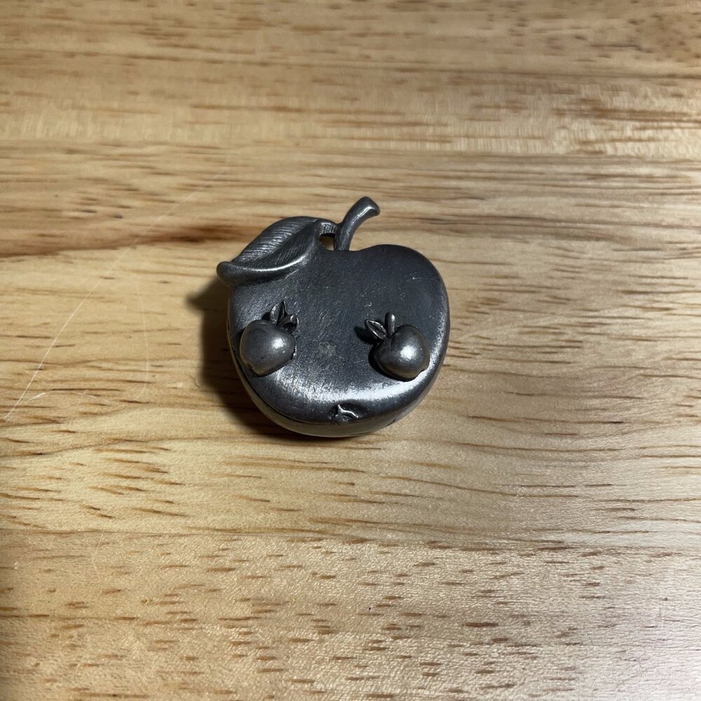 Vintage Torino Pewter Apple Stud Brooch Keepsake Box 1” - Picture 4 of 5